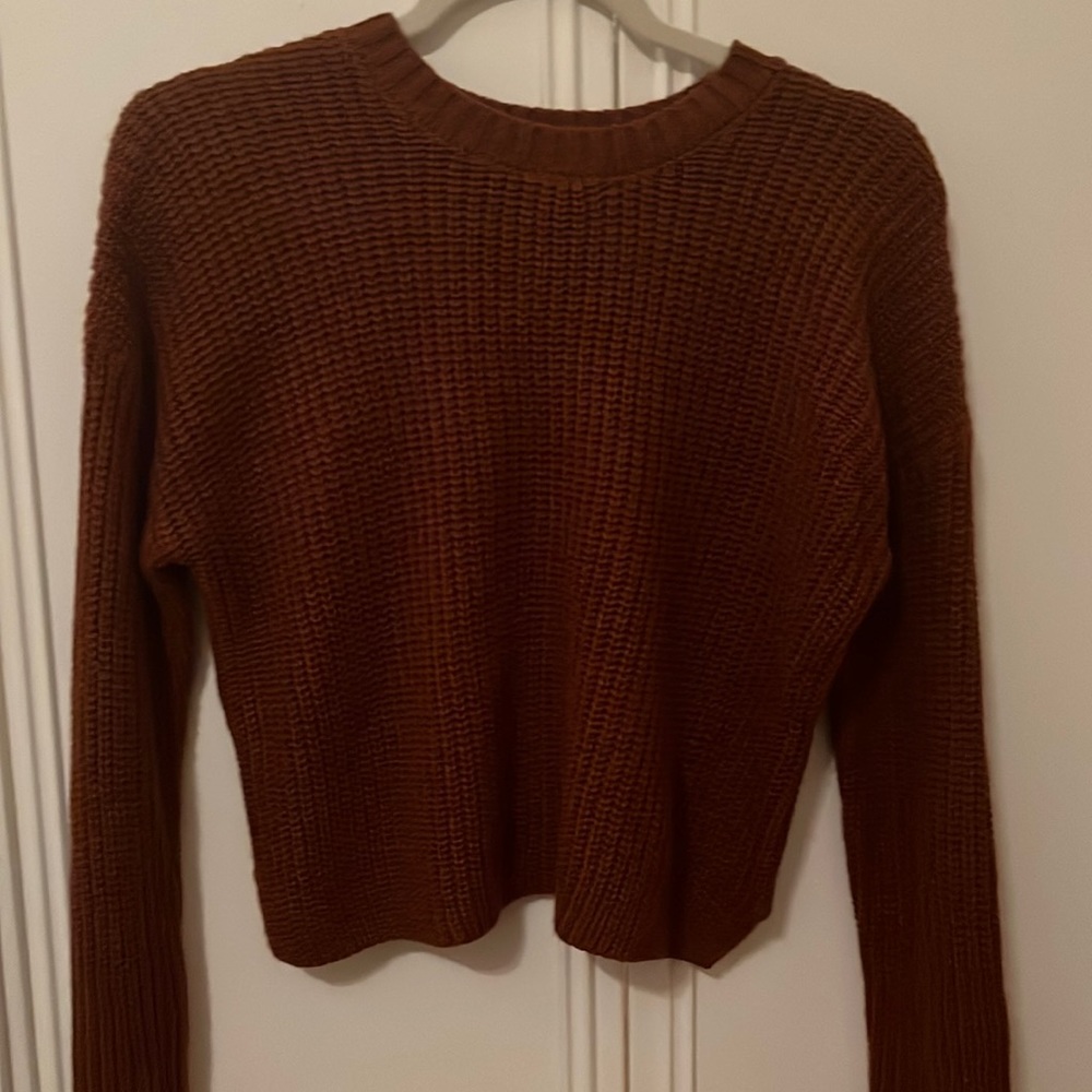 Forever 21 cropped sweater. Women’s size small. Color: rust orange.